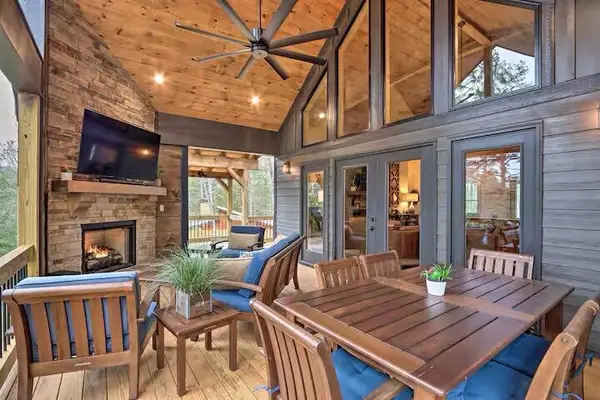 481 Hillsdale Drive, Ellijay, GA 30540