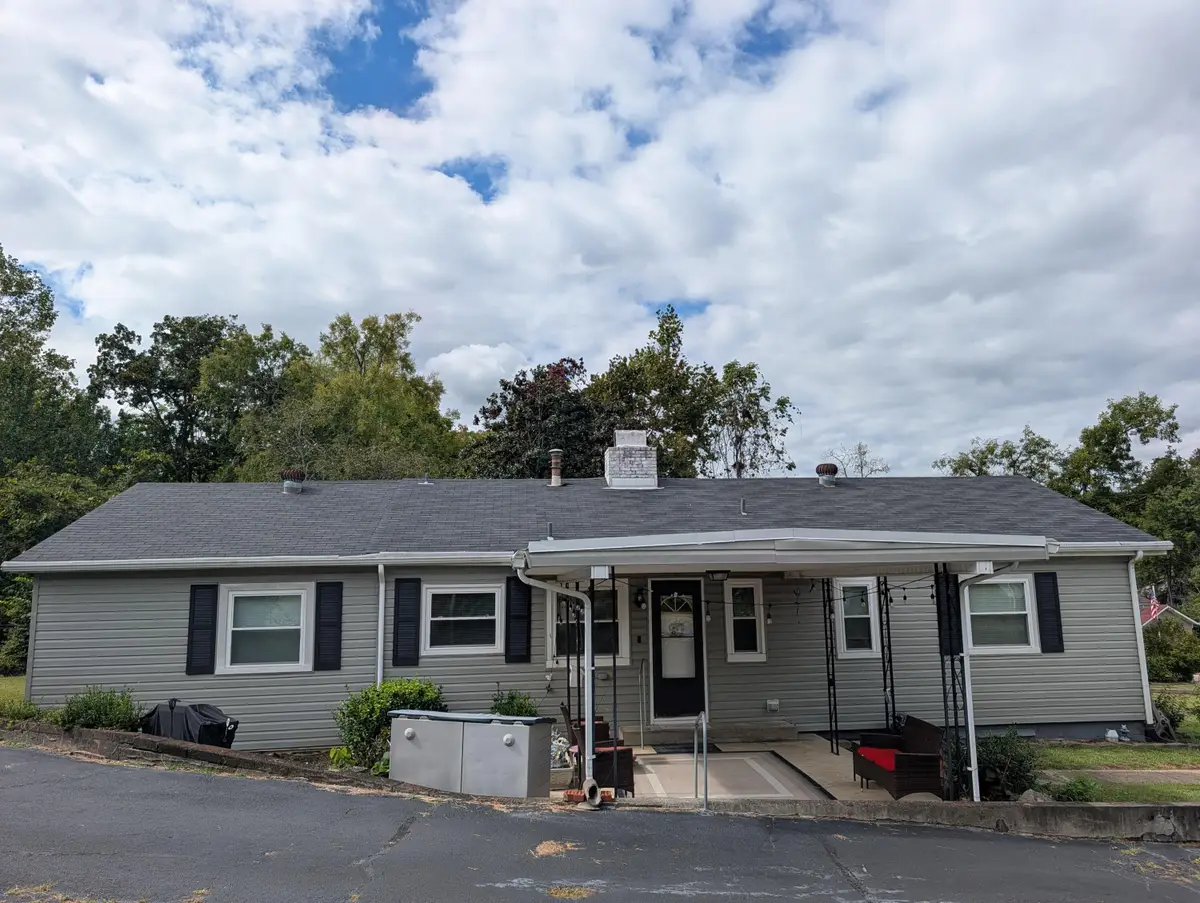 341 Vermont Avenue, Oak Ridge, TN 37830 - #1