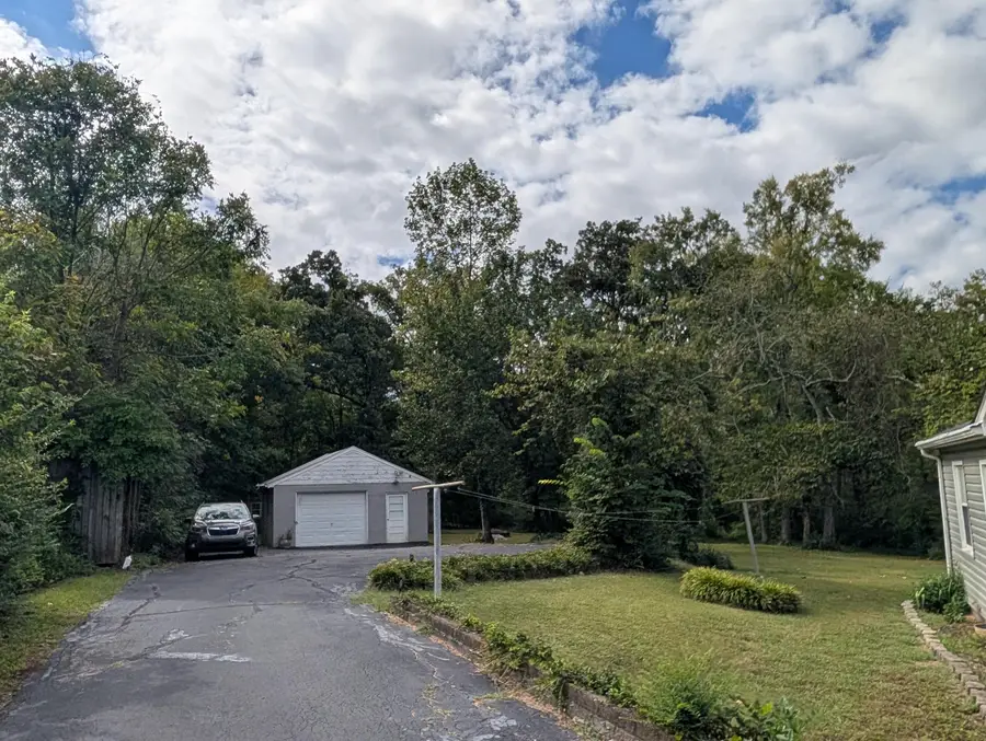 341 Vermont Avenue, Oak Ridge, TN 37830 - #3