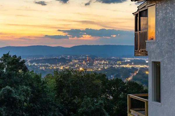 177 N Crest Road, Chattanooga, TN 37404