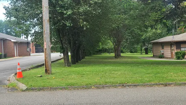 7465 &7467 Pinewood Drive, Chattanooga, TN 37421