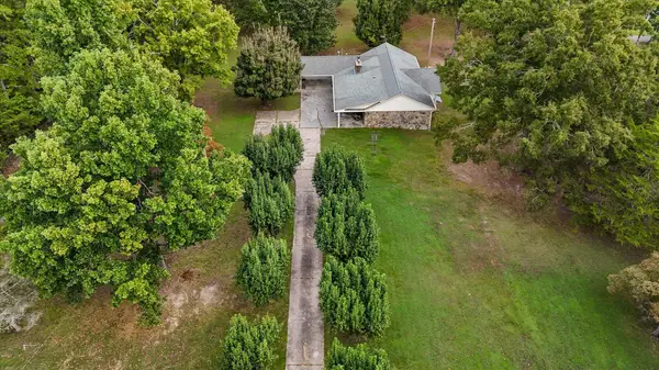 204 Dodd Road, Ringgold, GA 30736