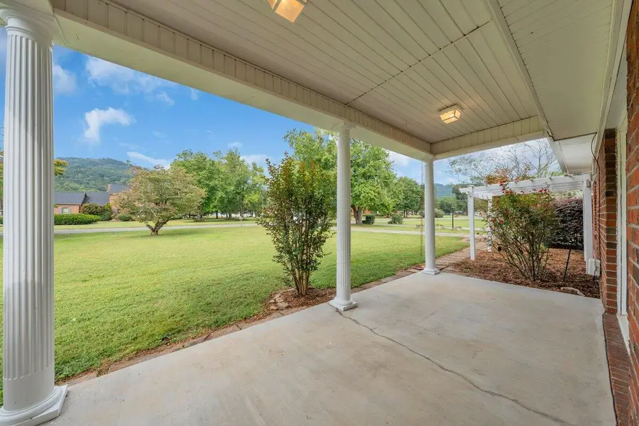 806 Dennis Avenue, Jasper, TN 37347 - #3