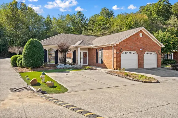 1709 Chestnut Oak Drive #Unit 109, Dalton, GA 30721
