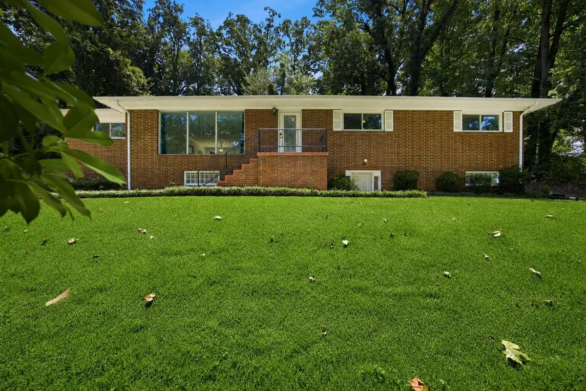 610 W Shadowlawn Drive, Chattanooga, TN 37404 - #1