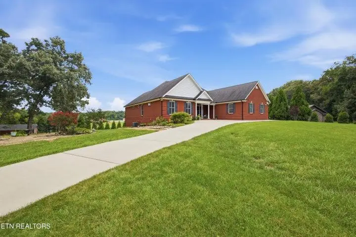 225 W Shore Drive, Rockwood, TN 37854 - #2