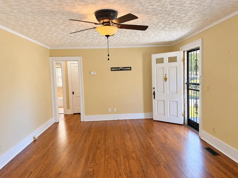 216 S Howell Avenue, Chattanooga, TN 37411 - #2