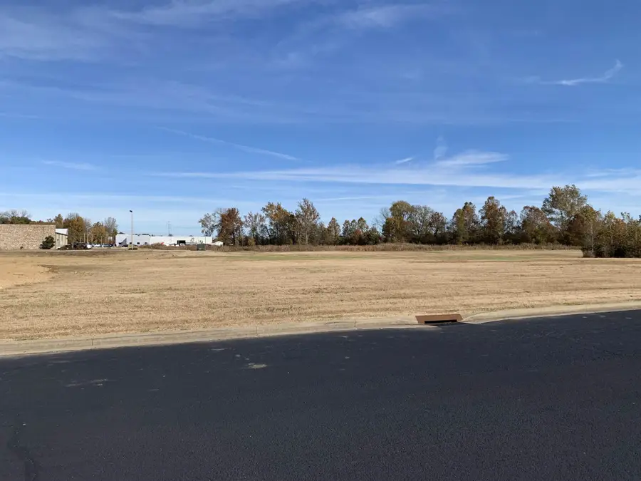 2570 Parr, Dyersburg, TN 38024 - Image #3