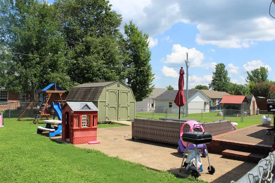 102 Hedgewood Drive, Lexington, TN 38351 - #2