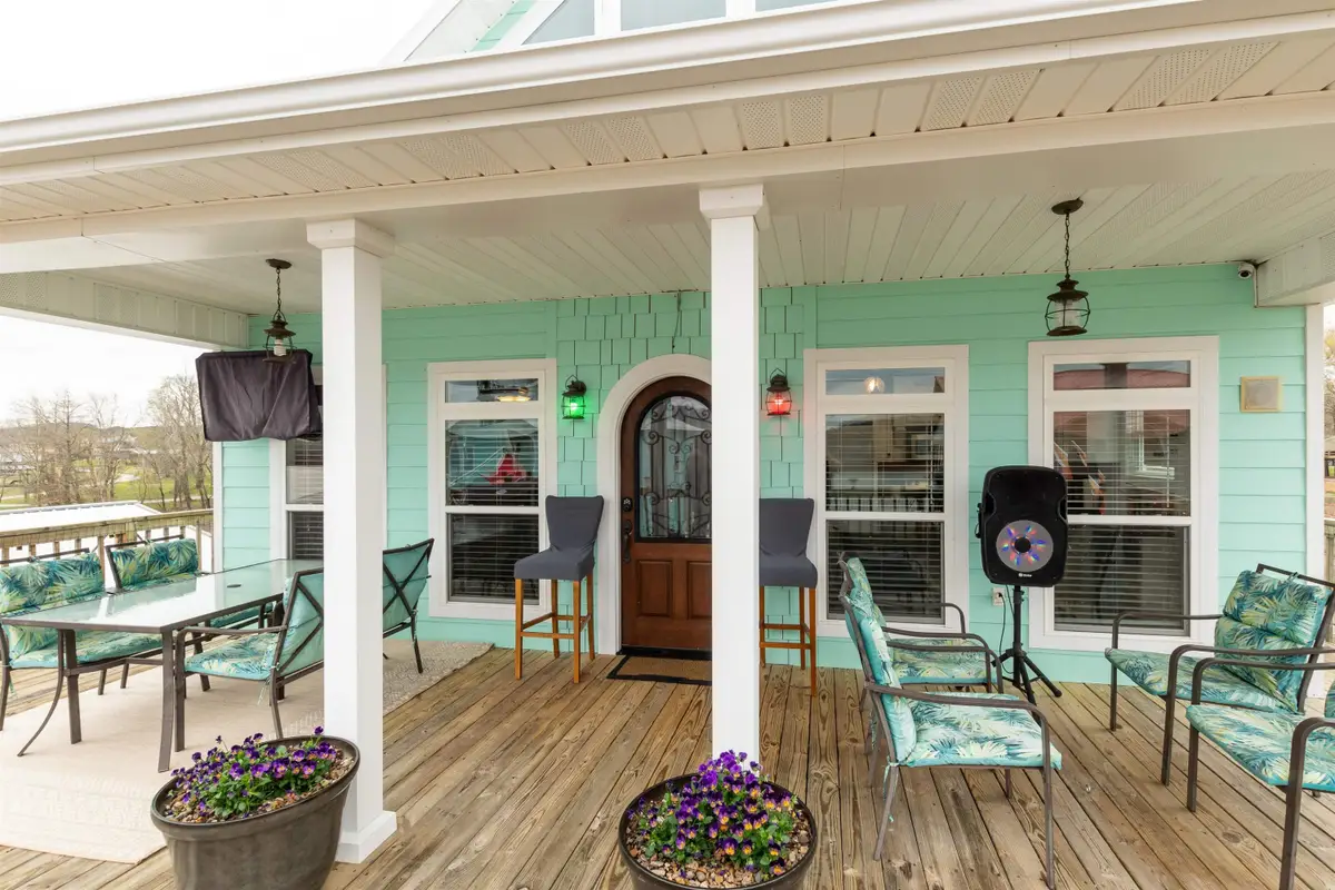 315 Lagoon Lane, Decaturville, TN 38329 - Image #1