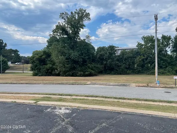 47 Lynoak Cove, Jackson, TN 38305