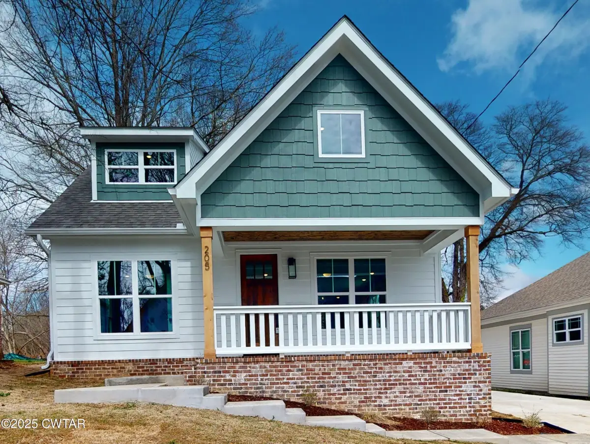 205 Mccowat Street, Jackson, TN 38301 - Image #1