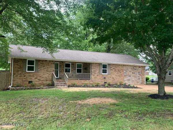 210 Greenwood Drive, Paris, TN 38242