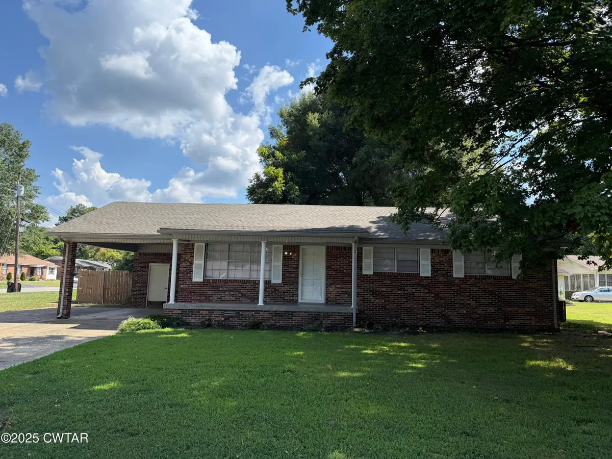 915 Daniel Boone Drive, Dyersburg, TN 38024 - Image #1