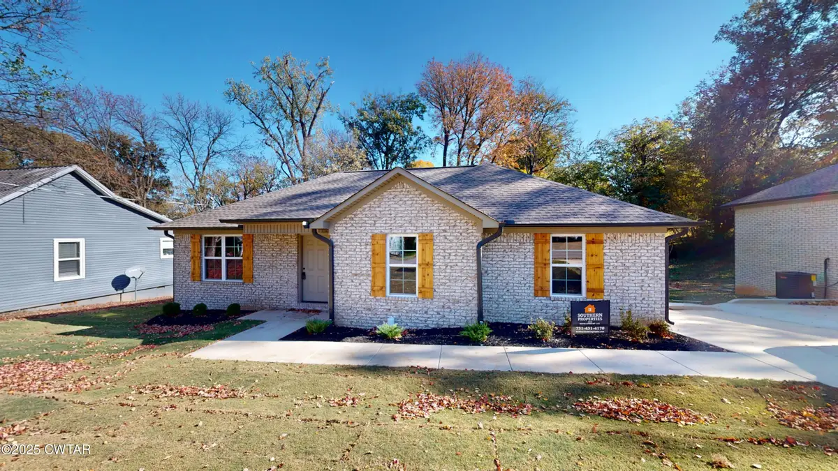 1216 Woodlawn Avenue, Dyersburg, TN 38024 - Image #1