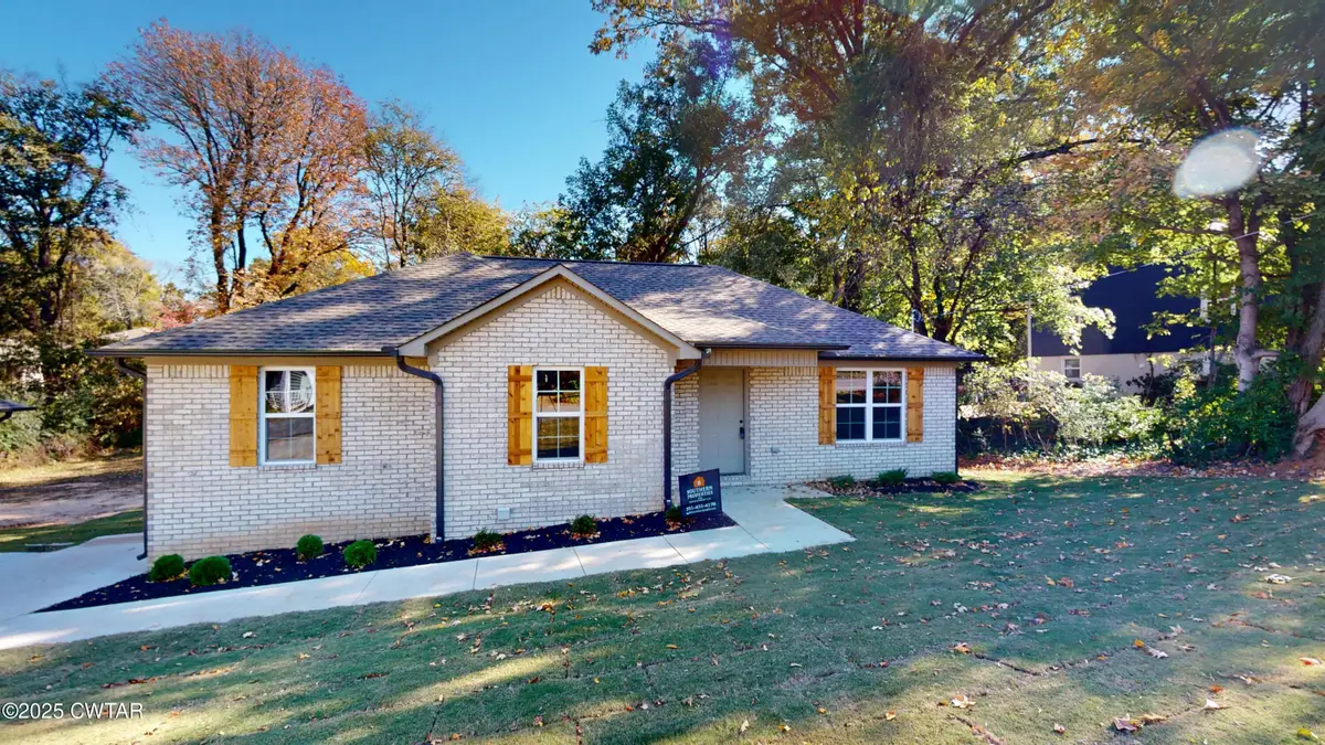 1212 Woodlawn Avenue, Dyersburg, TN 38024 - Image #1