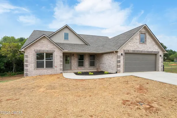 50 Derek Drive, Lexington, TN 38351