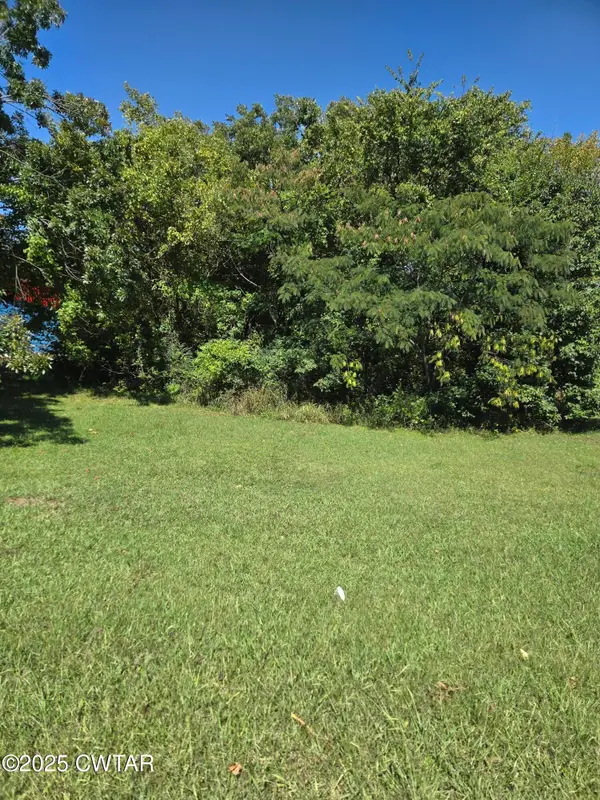 1599 North Parkway, Jackson, TN 38301