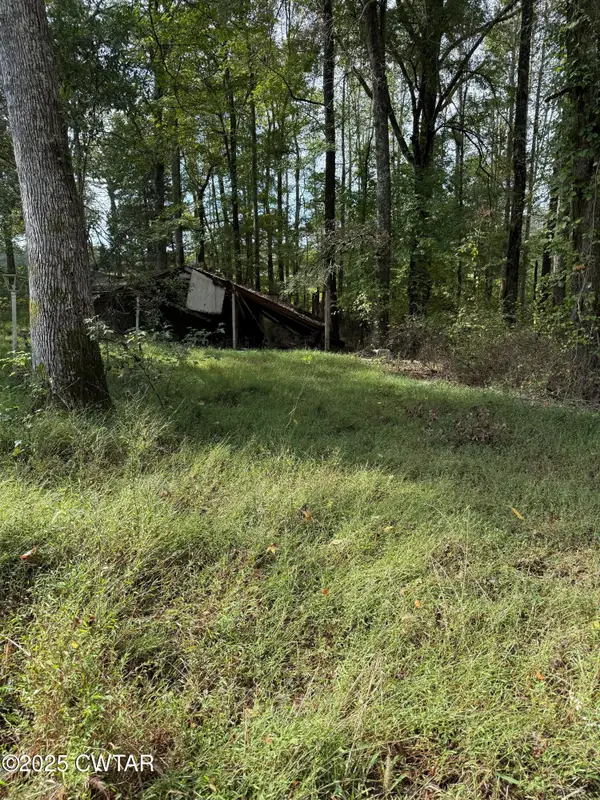 904 Crestwood Drive Nw, Saulsbury, TN 38067