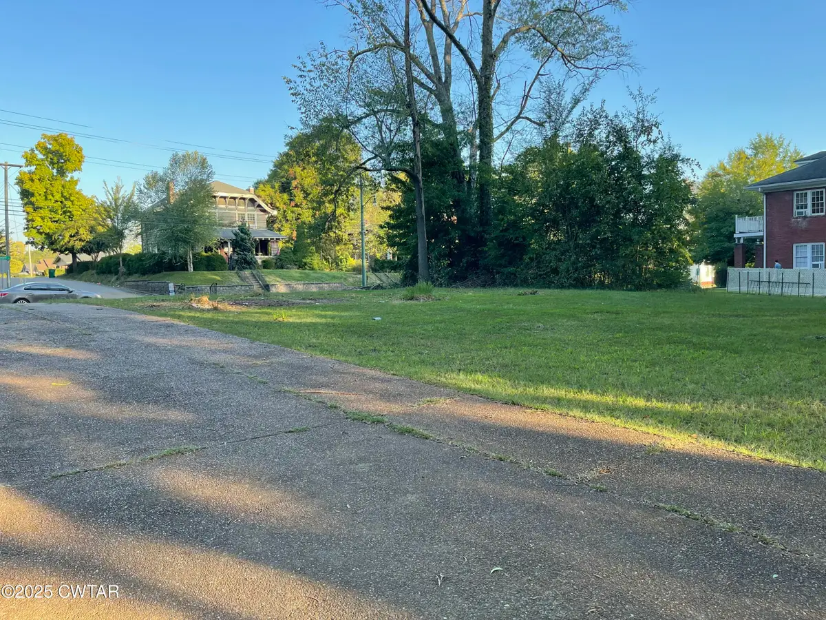 381 N Highland Avenue, Jackson, TN 38301 - Image #1