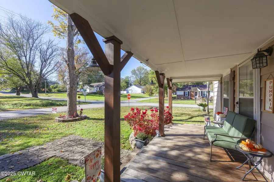 225 W Foster Avenue, Medina, TN 38355 - #3