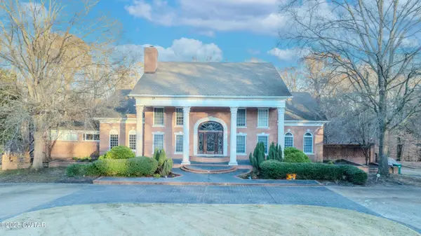 22 Deepwood Drive, Jackson, TN 38305