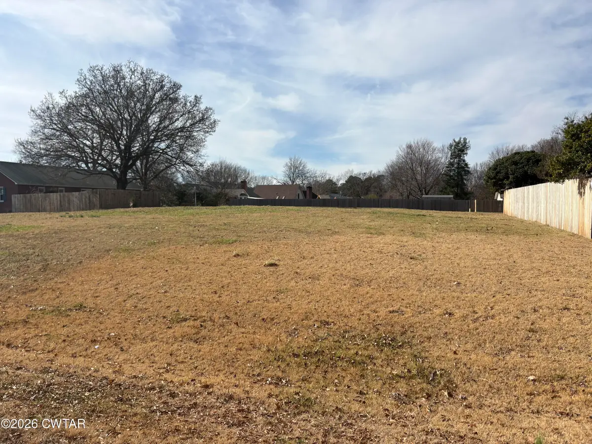 85 Weatheridge Drive, Jackson, TN 38305 - Image #1