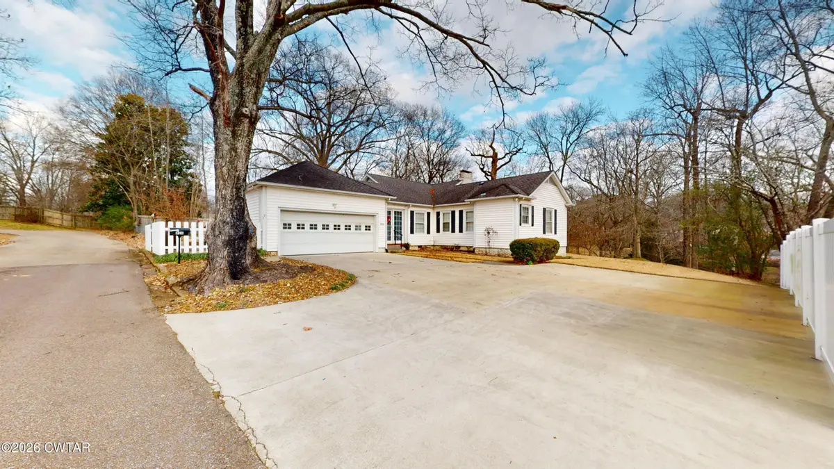 826 W Lattawoods Drive, Dyersburg, TN 38024 - Image #1