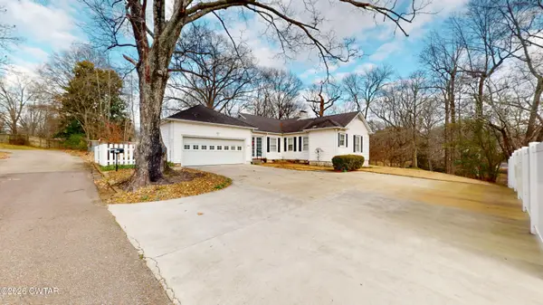 826 W Lattawoods Drive, Dyersburg, TN 38024