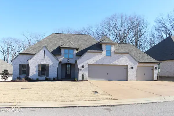 72 Emerald Breeze Drive, Jackson, TN 38305