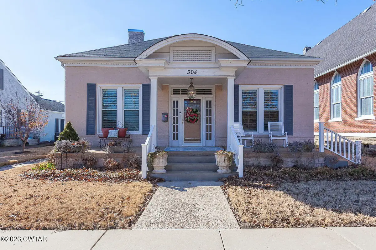 304 S College Street, Trenton, TN 38382 - #1