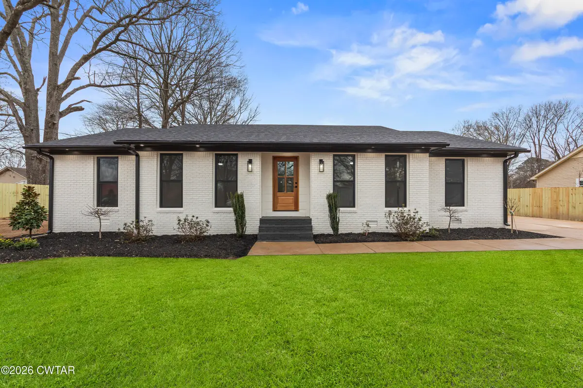 262 W University Parkway, Jackson, TN 38305 - #1