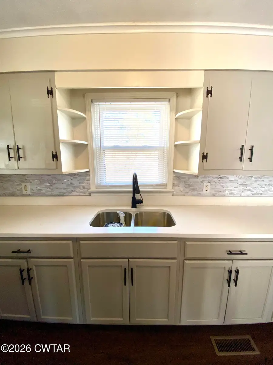 20 S Garland Street, McKenzie, TN 38201 - #3