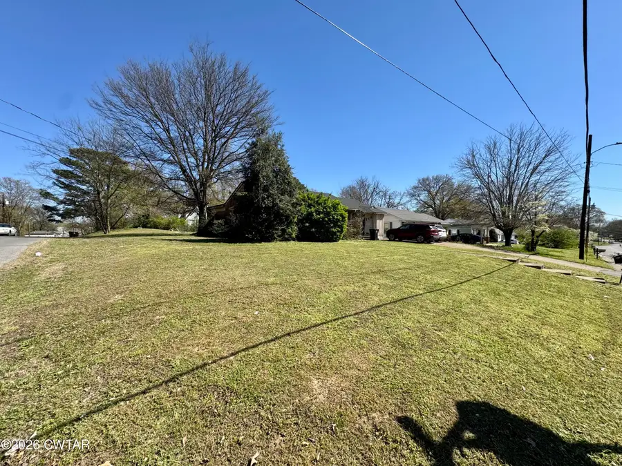 624 Reynolds Avenue, Dyersburg, TN 38024 - #3