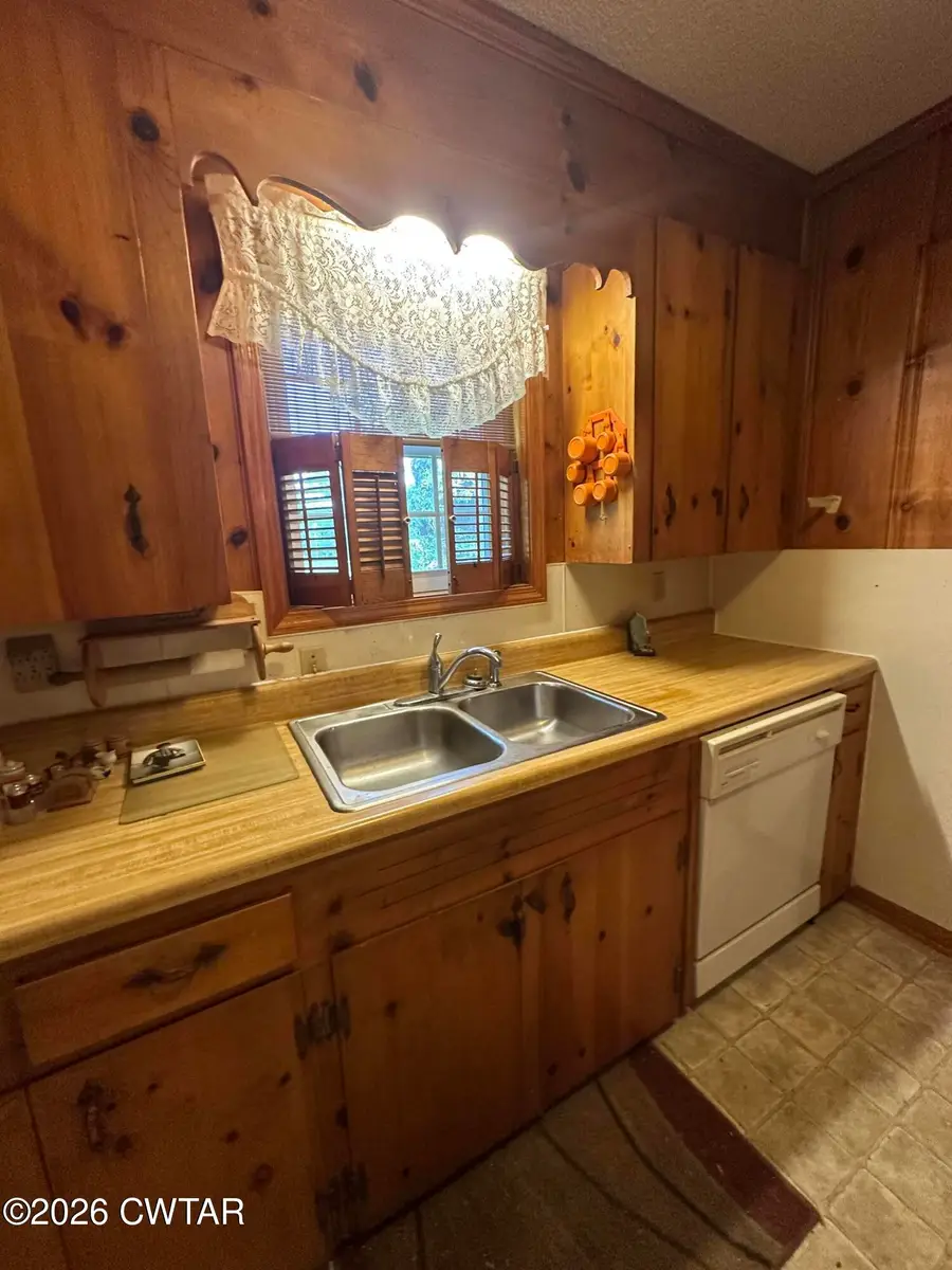 82 Northwood Drive, Lexington, TN 38351 - #3