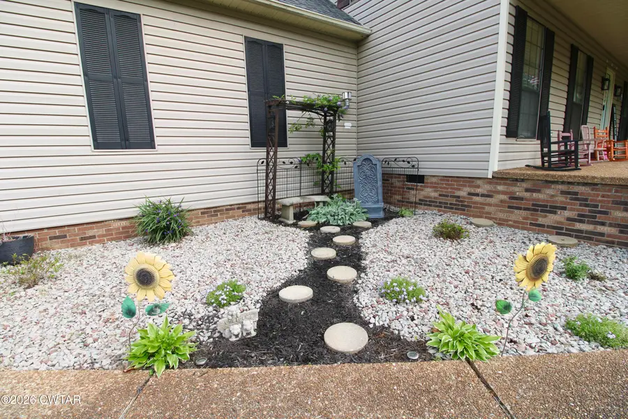 196 Jerri Ann Street, Lexington, TN 38351 - #2