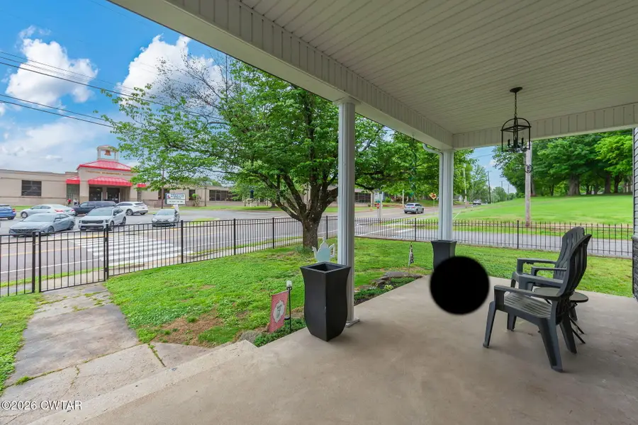 812 S College Street, Trenton, TN 38382 - #2