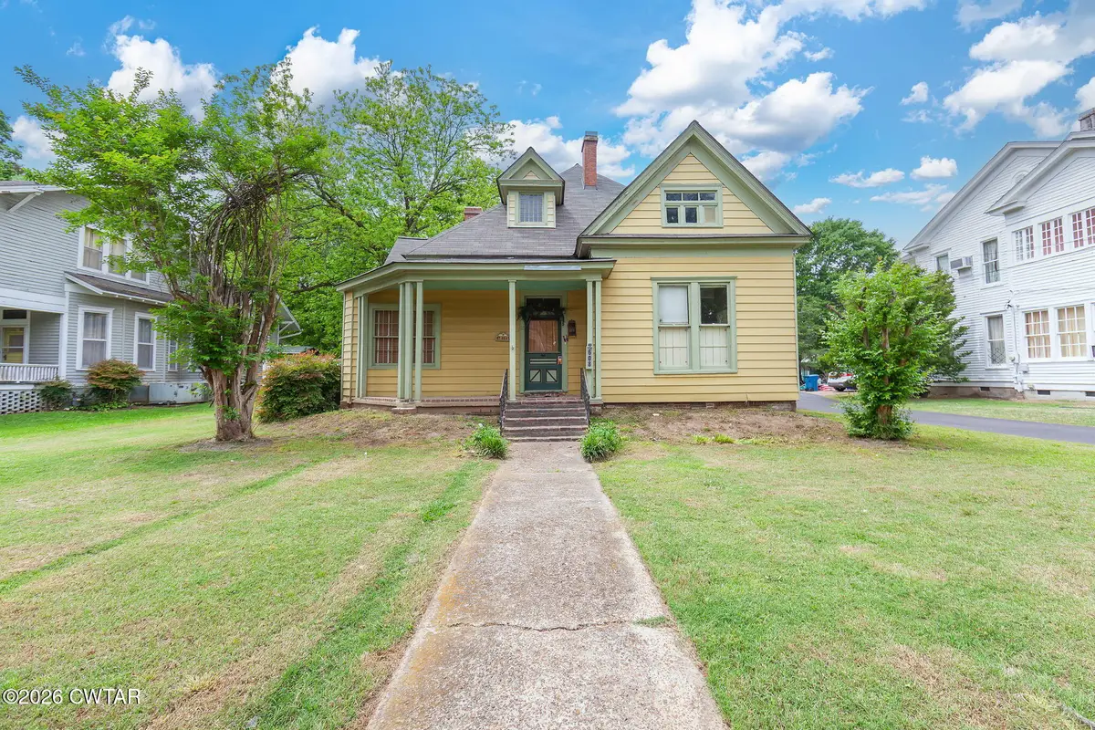 608 S High Street S, Trenton, TN 38382 - #1