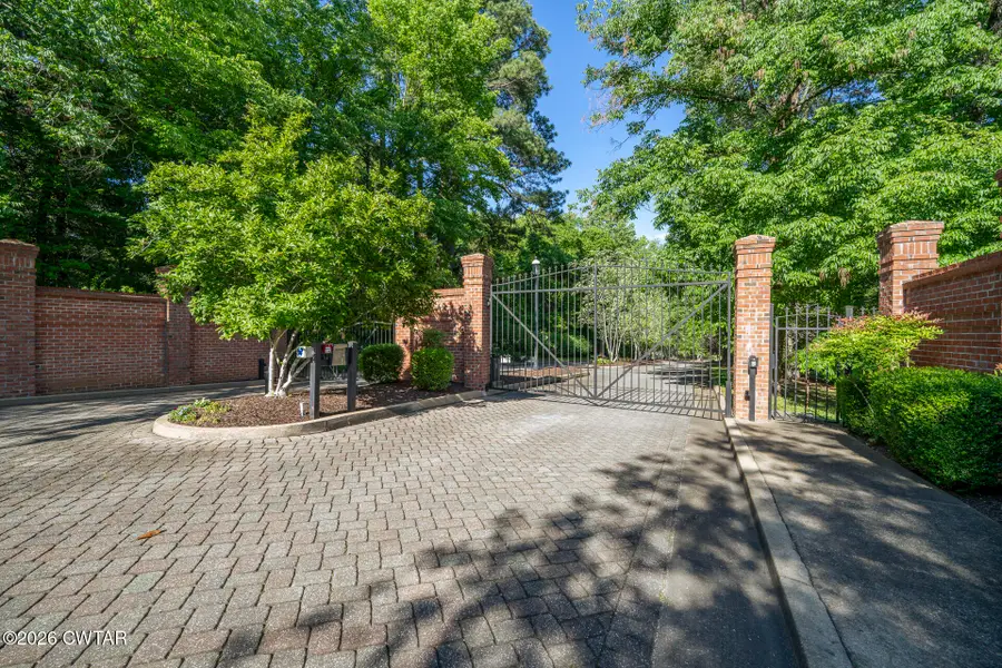 24 Frankland Avenue, Jackson, TN 38301 - #2