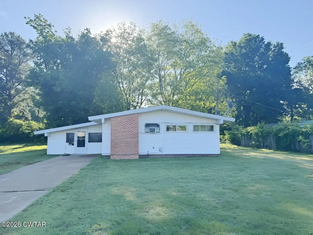 1019 Park Street, Trenton, TN 38382 - #1