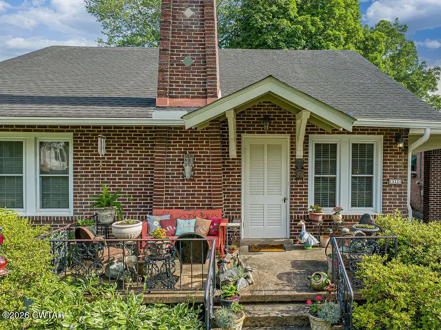 322 Walnut Street, Jackson, TN 38301 - #2