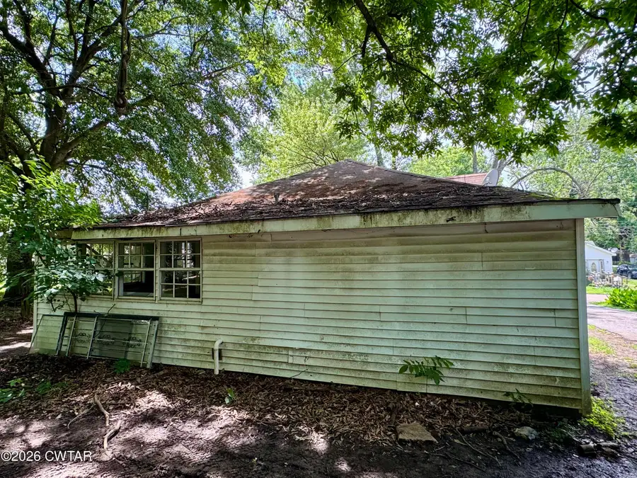 1206 Ewell Avenue, Dyersburg, TN 38024 - #3