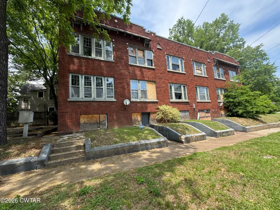 907 N Highland Avenue, Jackson, TN 38301 - #2