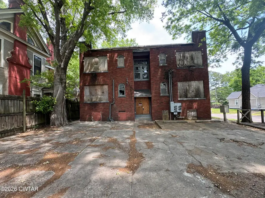 907 N Highland Avenue, Jackson, TN 38301 - #3