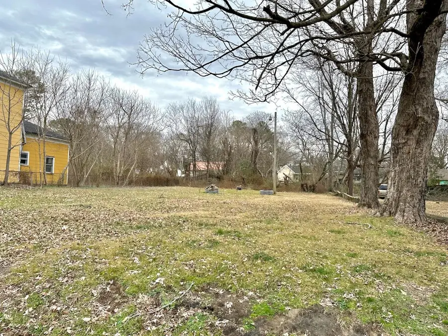 216 N Fairgrounds Street, Jackson, TN 38301 - #2