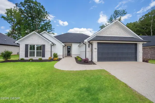 42 Grande Pines Cove, Jackson, TN 38305