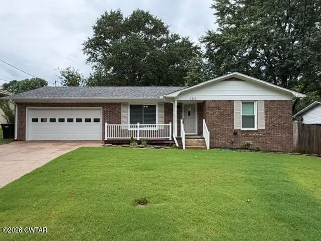 1215 N 29th Avenue, Humboldt, TN 38343 - #1