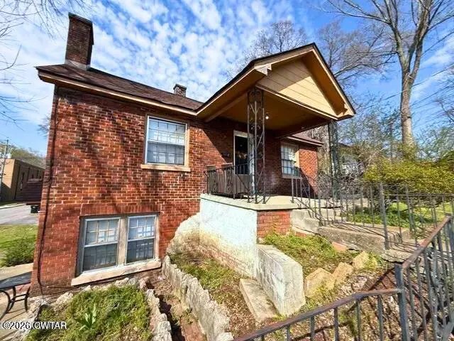 202 College Street, Dyersburg, TN 38024 - #3