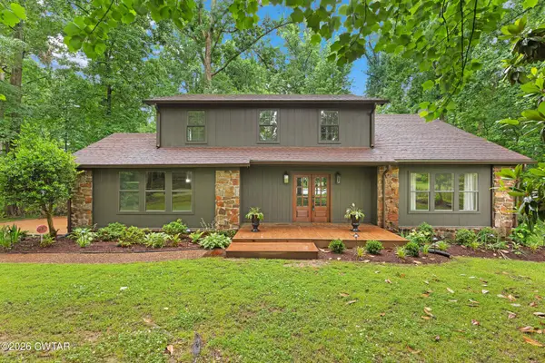 124 Moorewood Drive, Jackson, TN 38305
