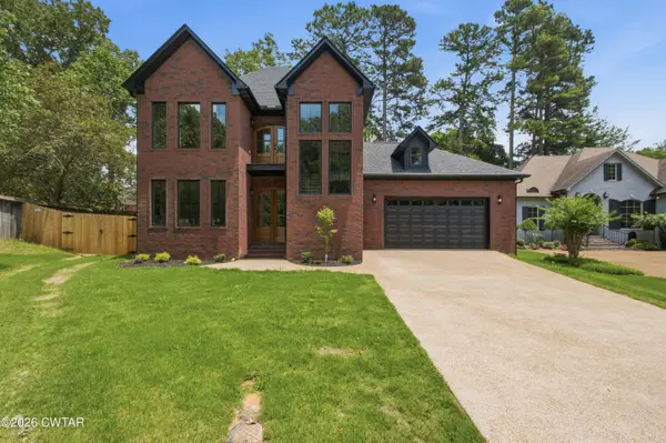 12 Oakmont Woods Drive, Jackson, TN 38305